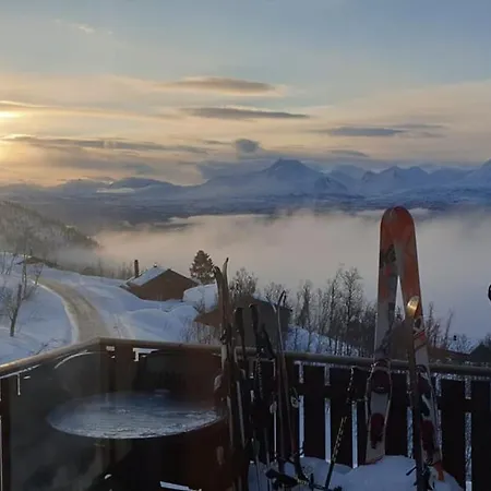 I Malselv Fjellandsby * Bergset